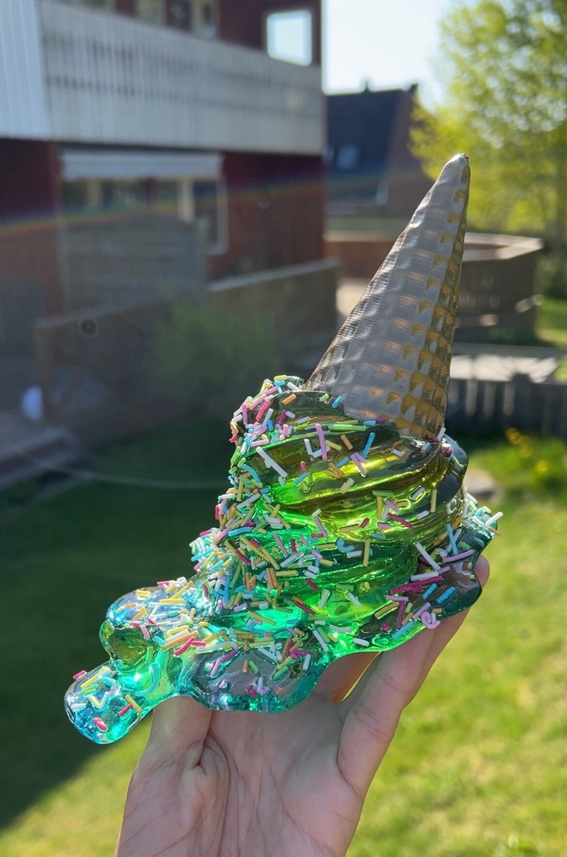Smält glass-skulptur *POP ART*