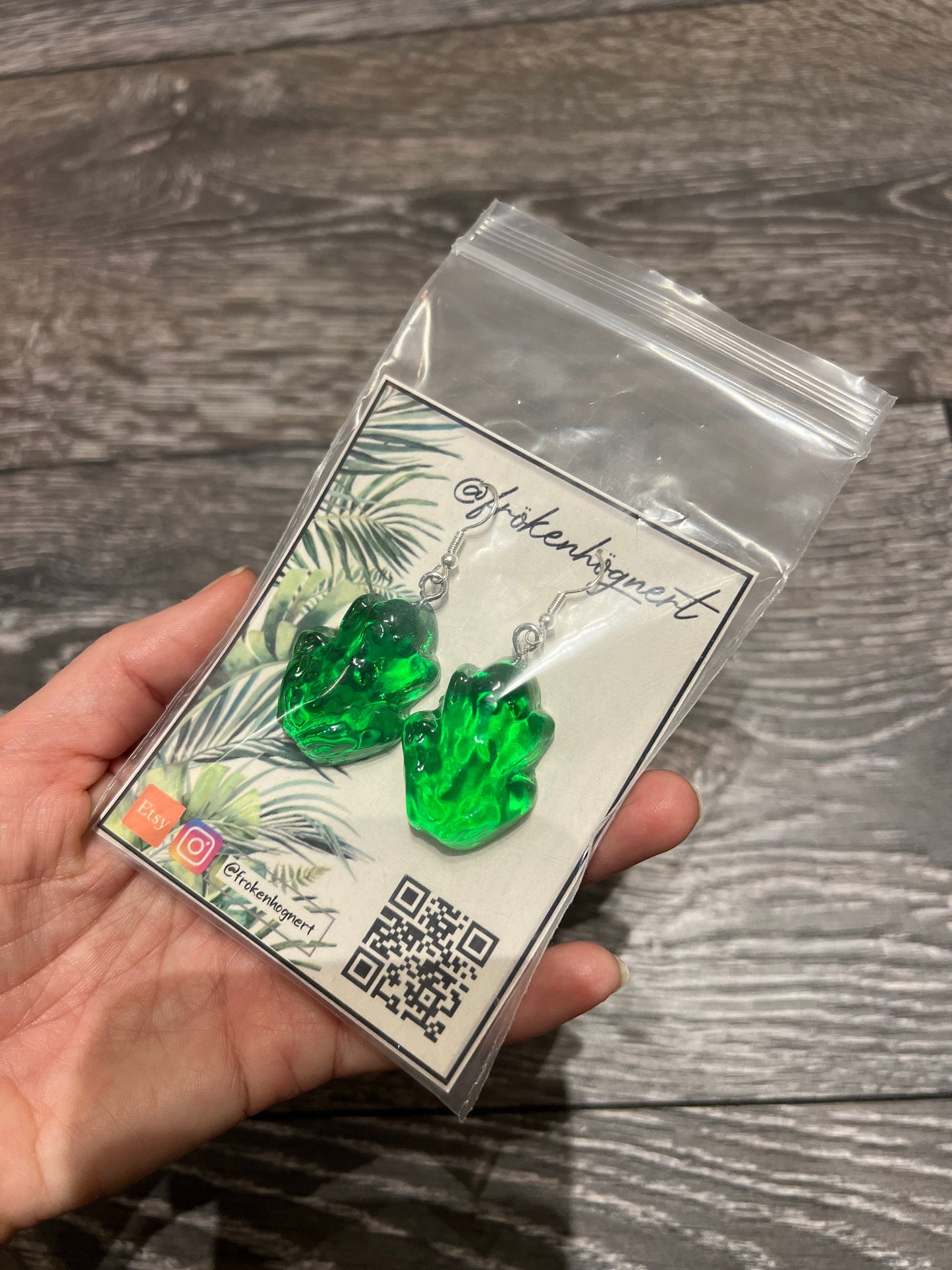 Candy frogs earrings / - Resin earrings