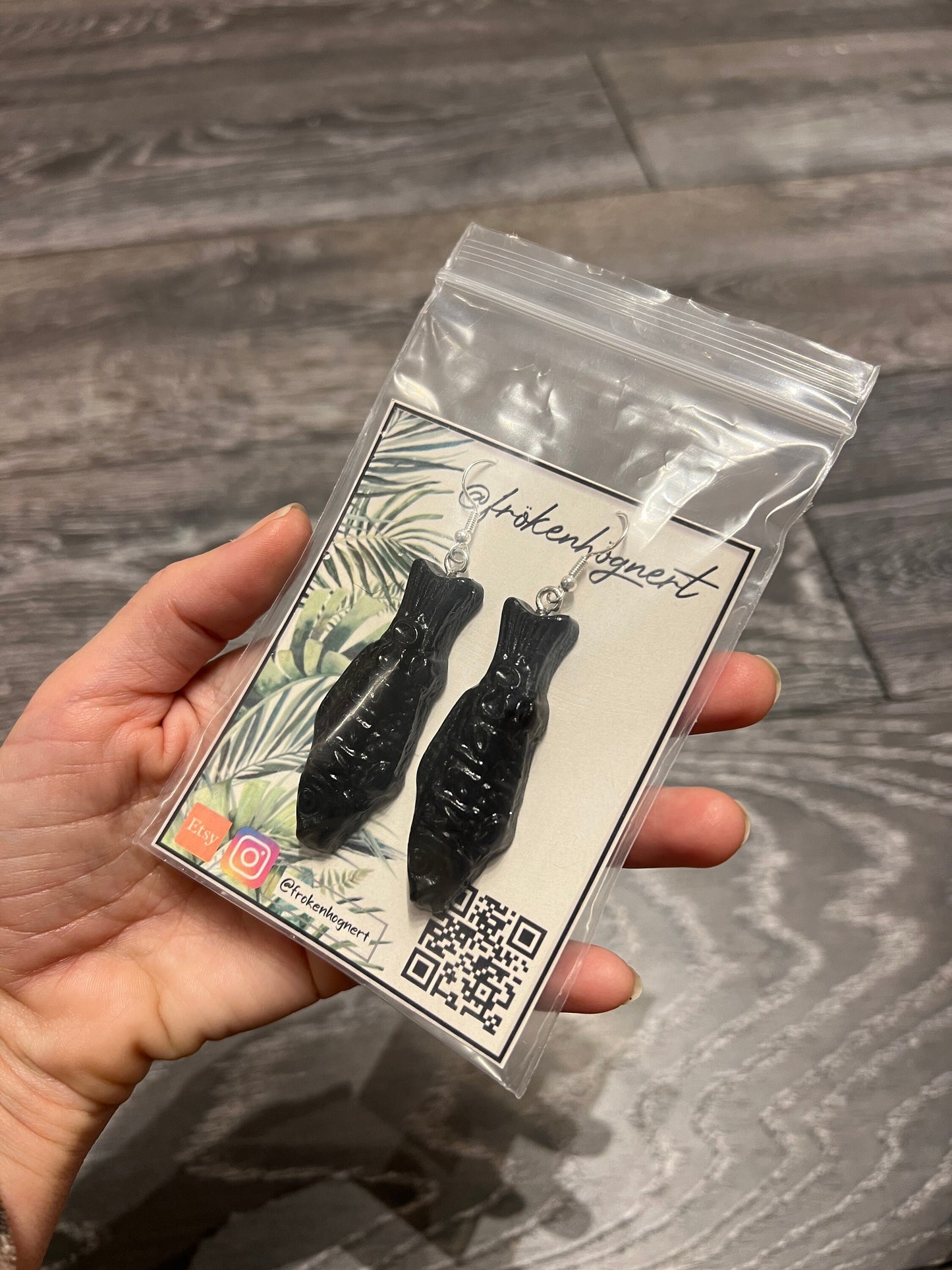 Candy fish earrings / - Resin earrings