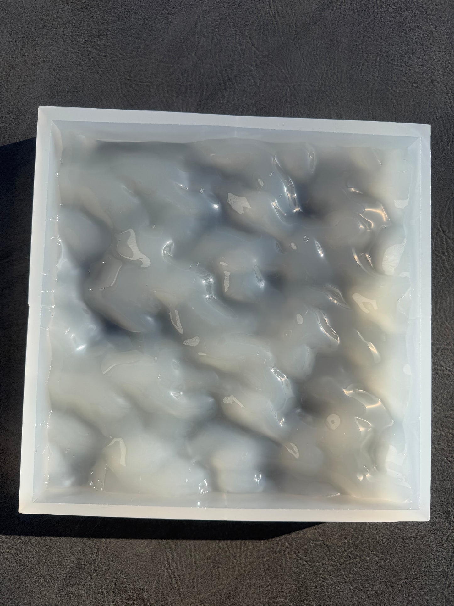 Vatten-inspirerad silikonform 30x30 cm