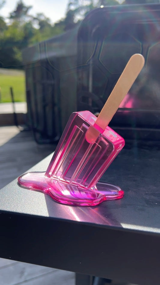 Melted ice cream sculpture  *POP ART*
