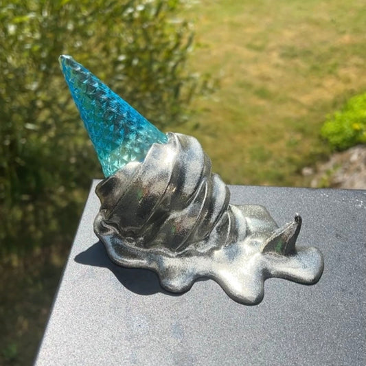 Melted ice cream sculpture  *POP ART*