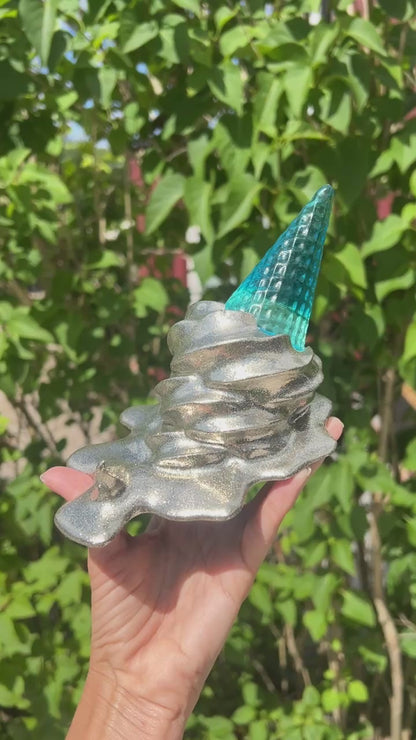 Melted ice cream sculpture  *POP ART*